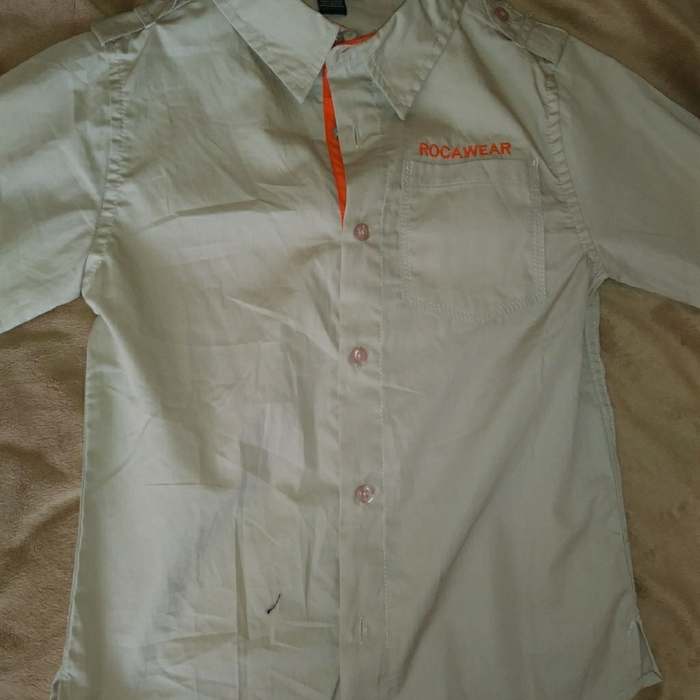 Roca Wear Khaki and orange 👕